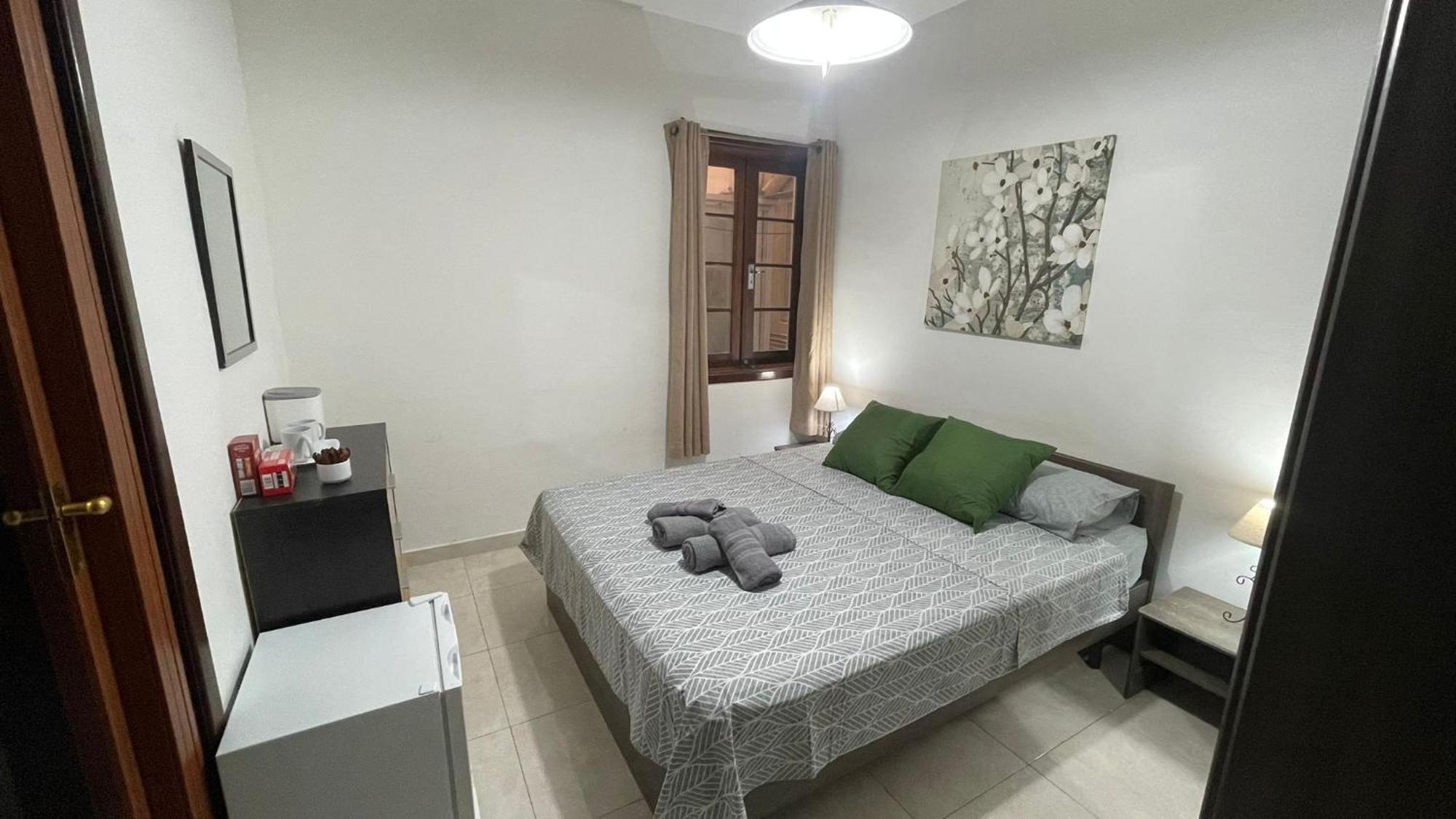 Amery R1 Sliema Esterno foto